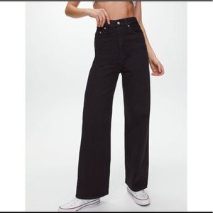 Levis - High Loose Jean - Size 25 - Black - Wide Leg Levi’s